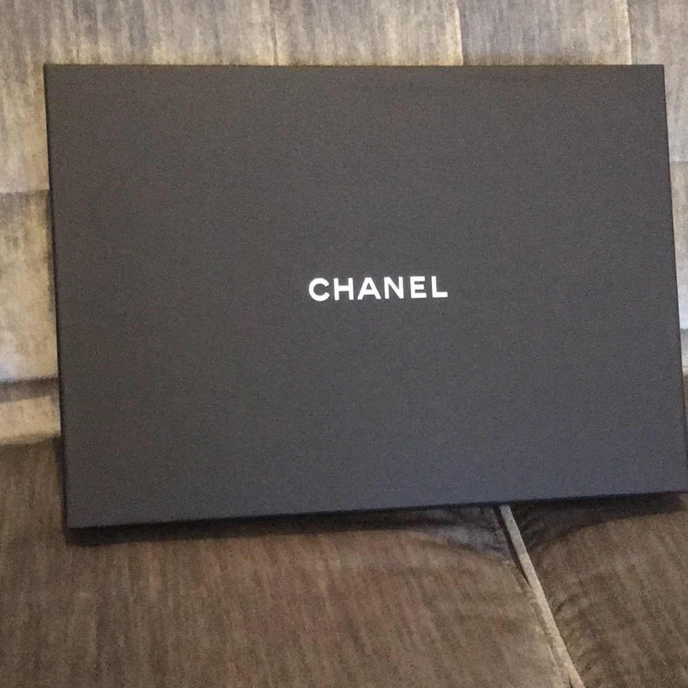 Chanel box